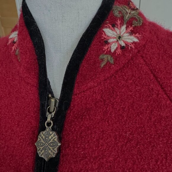 Embroidered Icelandic Design 100% wool zip up cardigan with pockets - size S - Picture 2 of 5